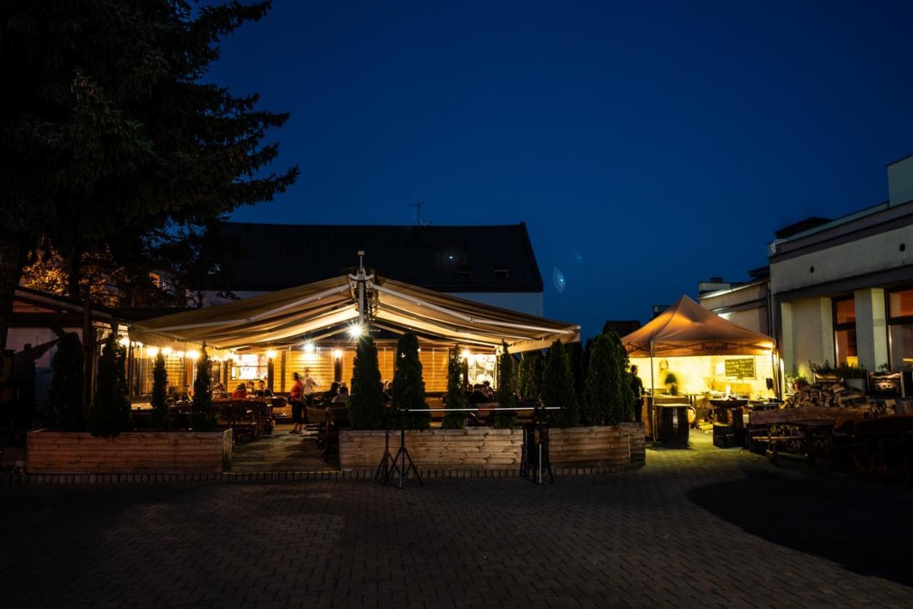 Narodni Dum Podborany Hotel ภายนอก รูปภาพ
